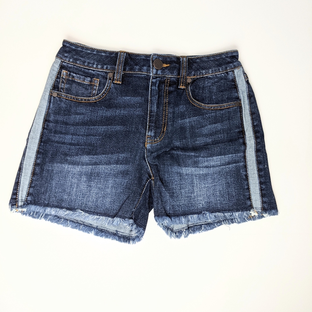 NWOT cAbi Raw Hem Jean Shorts